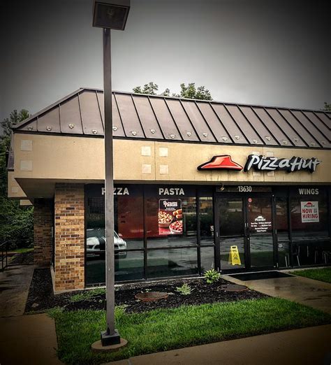 pizza hut lenexa